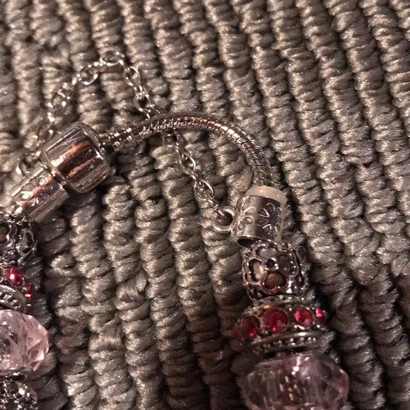 Silver & pink bracelet - Picture 3 of 3